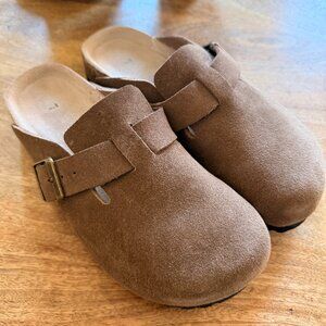 Quince Water Repellent Suede Clog Mule - Cafe Size 7
